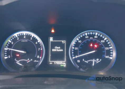 2018 Toyota Highlander Se from USA, damaged, VIN 5TDJZRFH5JS812954